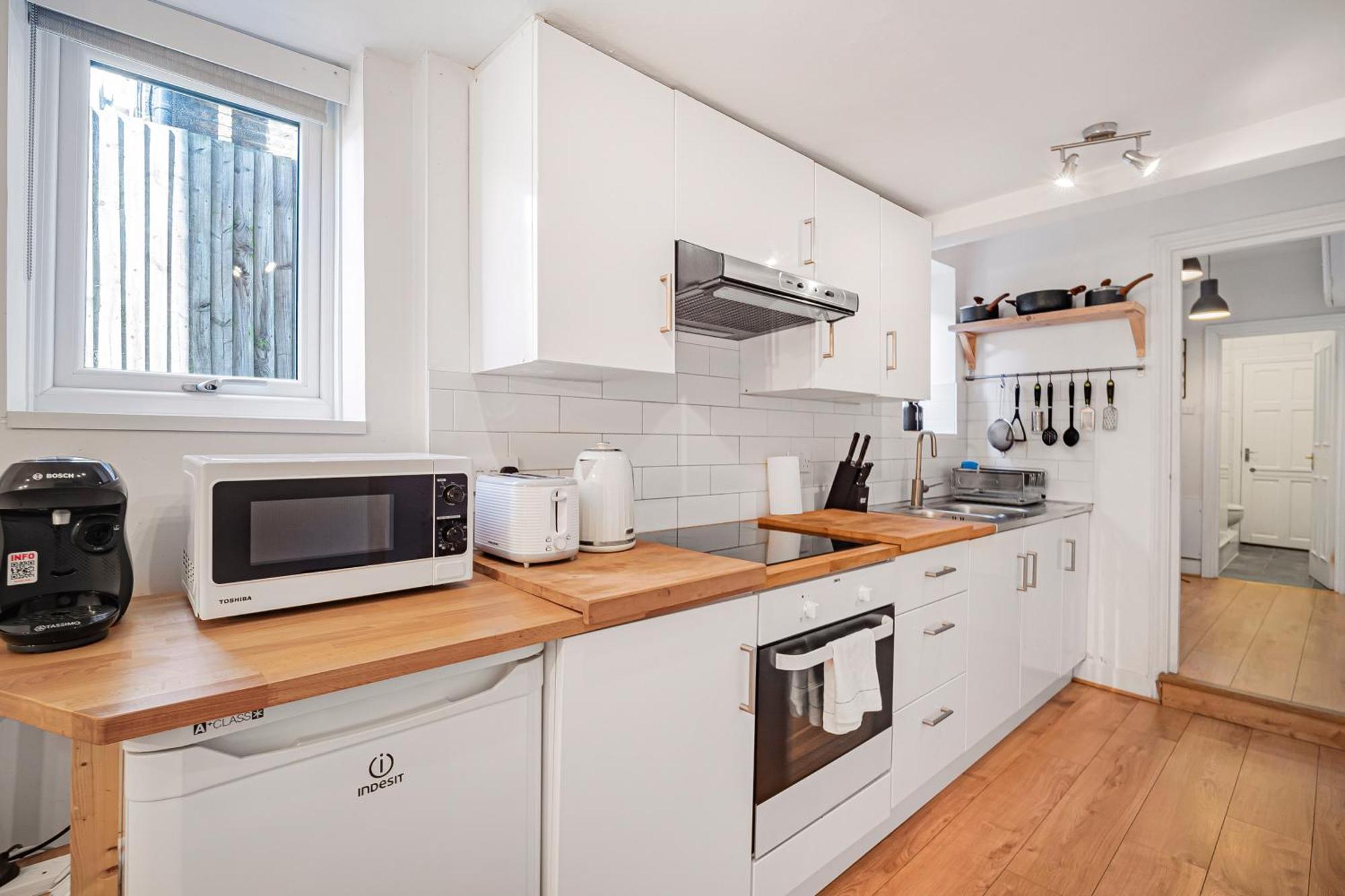 Pass The Keys Private Garden Apartment By Tulse Hill Station 런던 외부 사진